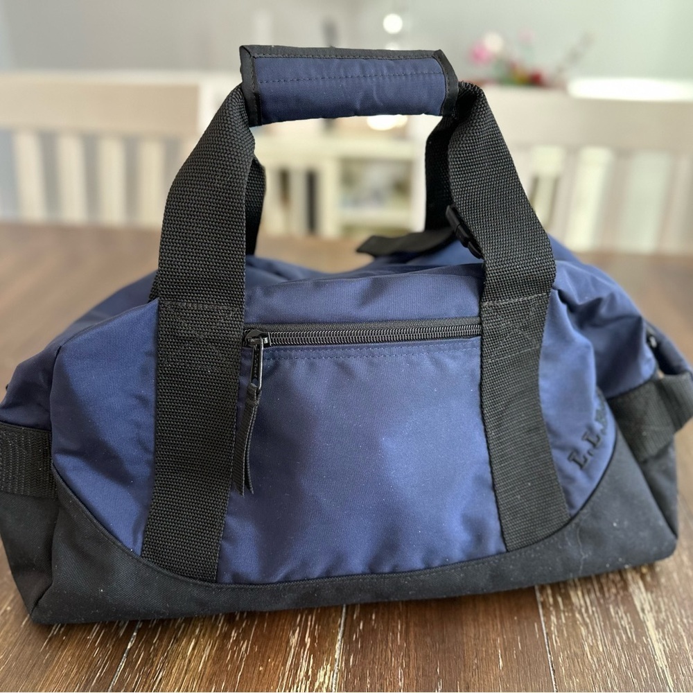 LL Bean Adventure Duffle Medium Blue Nylon Water
